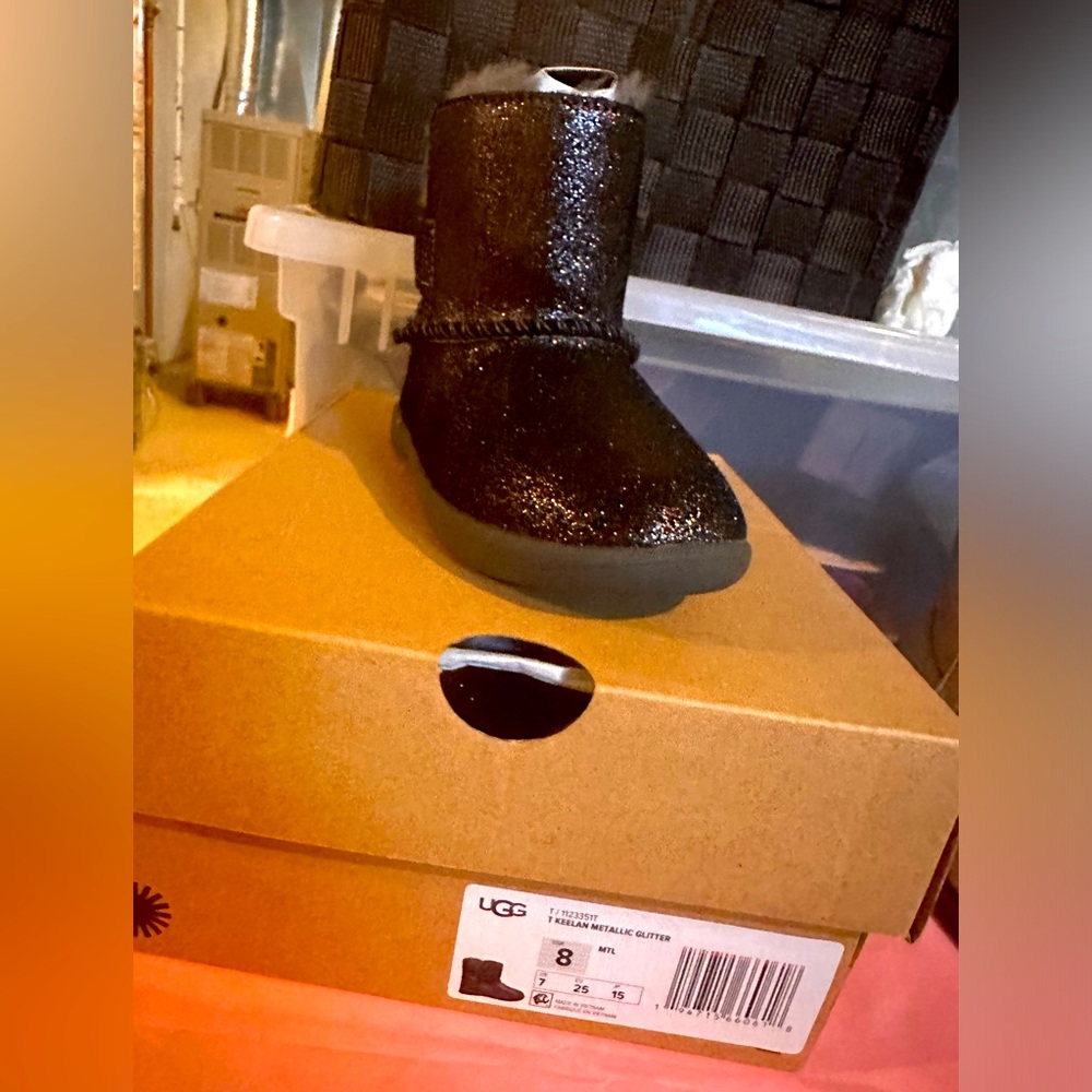 Blk toddler girl ugg boots